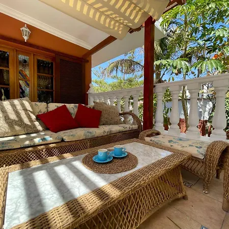 Luxury Gigantes Villa *